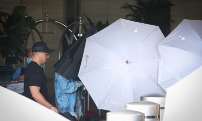 Taylor Swift leaving Singapore airport